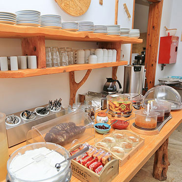 Petit déjeuner à l'hôtel Sifnos Benaki